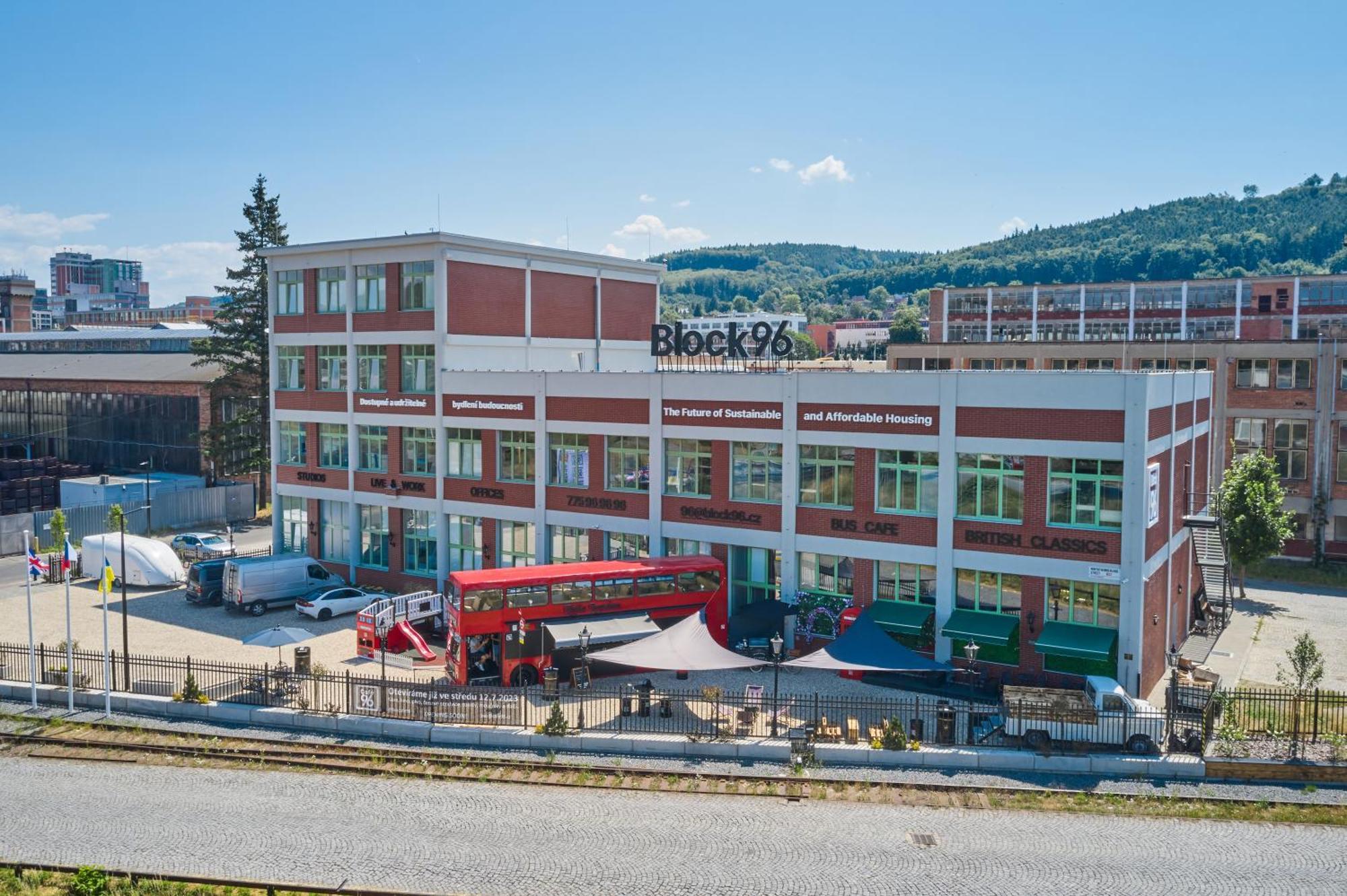 Block 96 Apartments Zlín エクステリア 写真